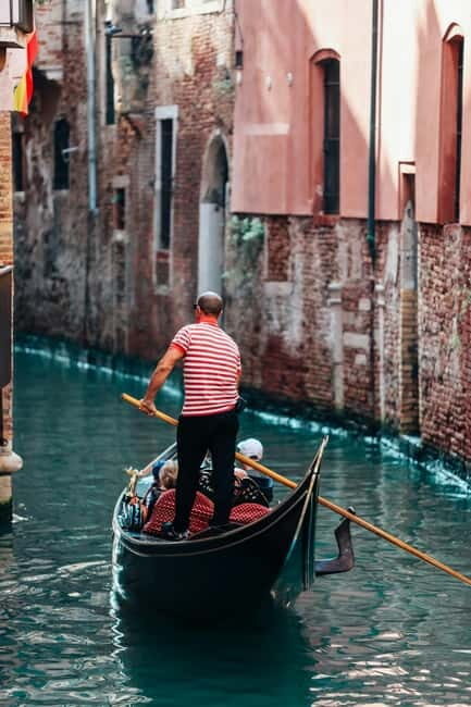 Venice: Gondola tour with live introductory commentary and audio guide - Discovering Venice: A Practical Review