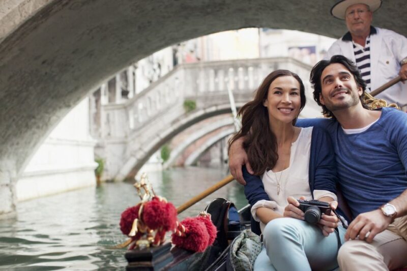Venice: Grand Canal by Gondola with Live Commentary - An in-depth look at the Venice Gondola Experience