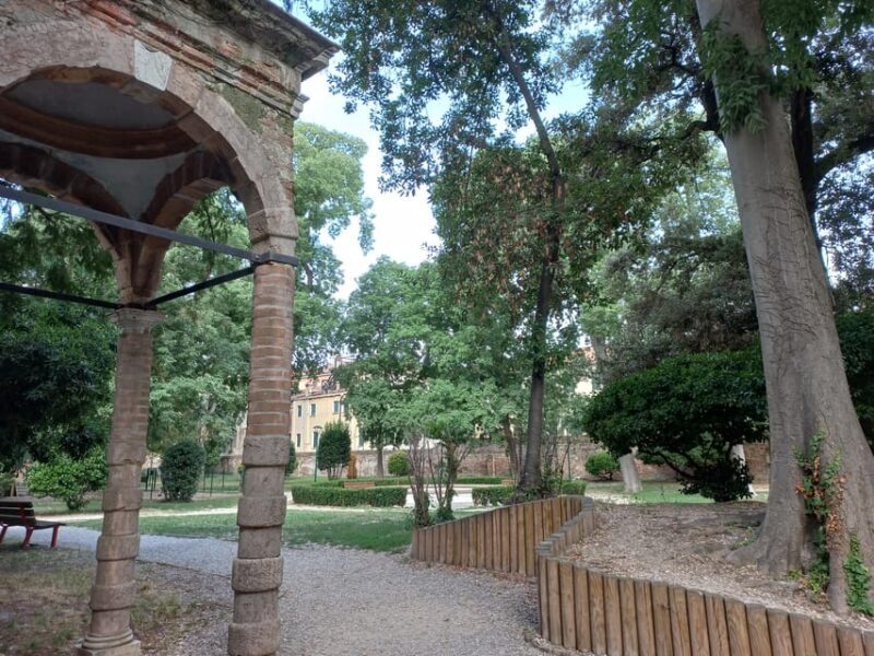 Venice: Hidden Gems and Secrets Walking Tour - What Makes the Experience Stand Out?