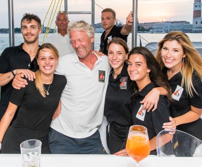 Venice: Lagoon Catamaran Cruise with Music and Drinks - Key Points