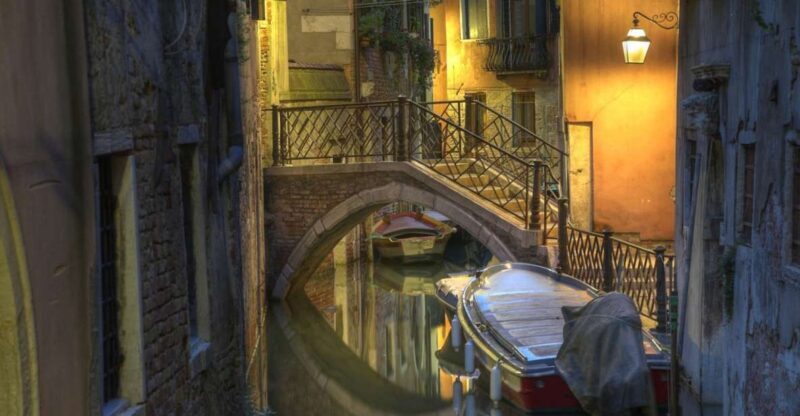 Venice: Legends, Anecdotes and Ghost Stories Walking Tour - A Detailed Look at the Venice Ghost Walking Tour