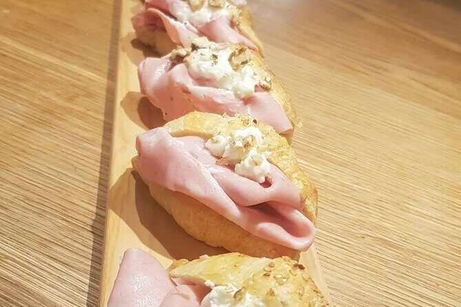 Venice like a local: Vini and Cichetti at Liuba and Hugo's home - FAQ