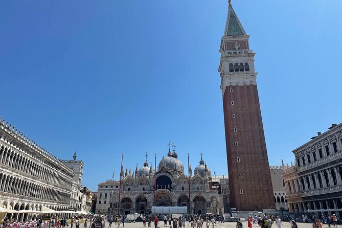 Venice Must See Attractions Walking Tour With A Guide - A Comprehensive Look at the Venice Must See Attractions Walking Tour