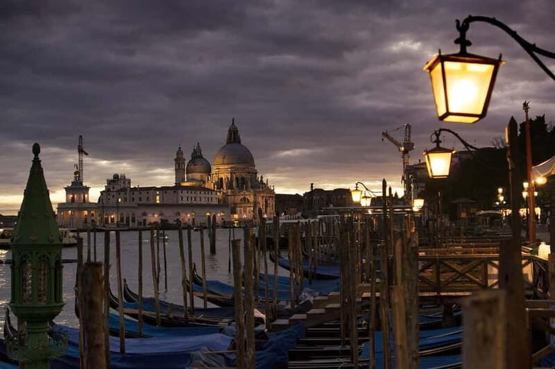 Venice: Night Guided Walking Tour of the City's Highlights - What’s Included and What’s Not