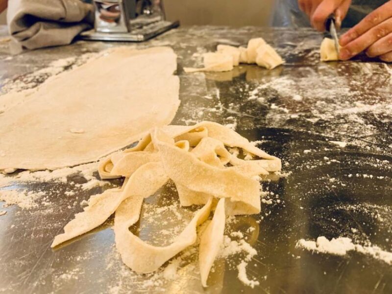 Venice: Pasta and Tiramisu Cooking Class with Wine - The Itinerary in Detail