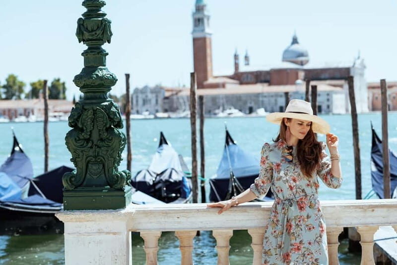 Venice: Photoshoot at The Grand Canal & Rialto Bridge - Key Points