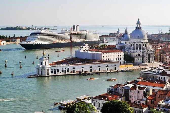 Venice Private Departure Transfer by Water Taxi: Central Venice to Cruise Port - Venice Private Departure Transfer by Water Taxi: Central Venice to Cruise Port