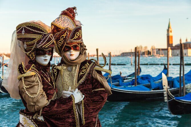 Venice Private Gondola Ride: Explore Hidden Canals and Sights - Authenticity and Engagement