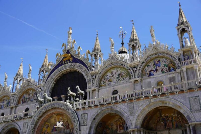 Venice: St. Mark's Basilica Entry with Digital Audio Guide - Key Points