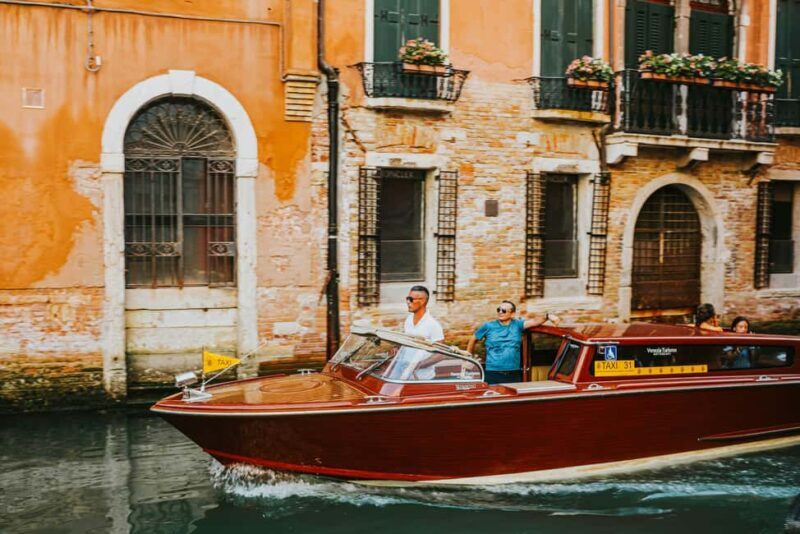 Venice: St. Mark's Basilica, Murano and Doge's Palace option - Discover Venice with a Guided Tour of Its Iconic Sights and Islands