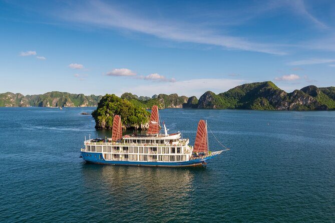 Verdure Lotus Classic Cruise in Halong Bay & Lan Ha Bay (2D1N) - Who Would Love This Tour?