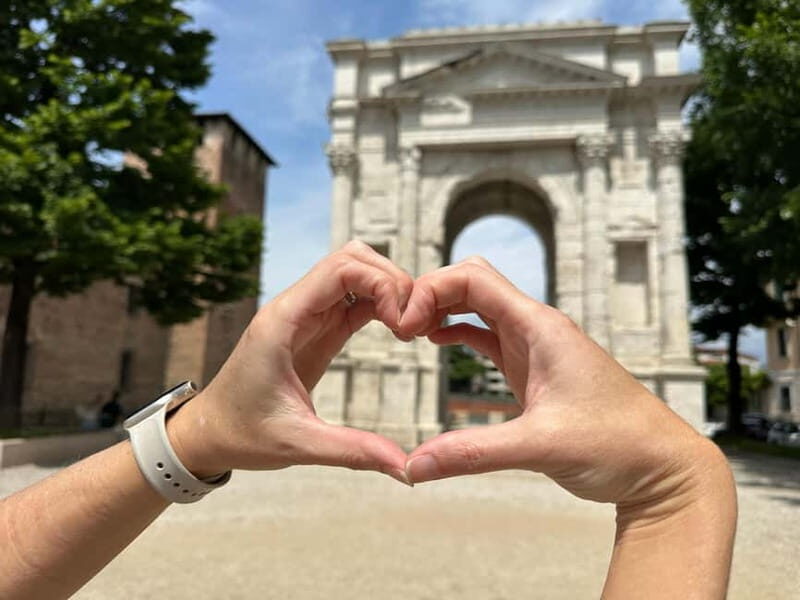 Verona Guided Walking Tour of the City's Top Highlights - Key Points