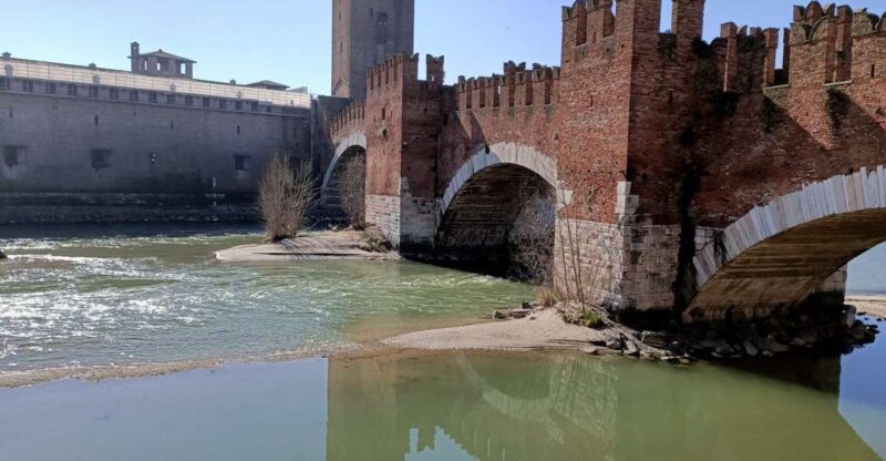 Verona: History and Hidden Gems Guided Walking Tour - Exploring Verona with a Local Guide