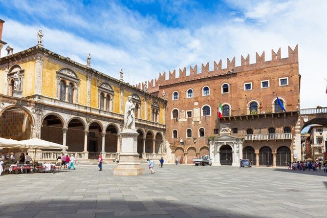 Verona Private Guided Walking Tour, Romeo & Juliet and More - Key Points