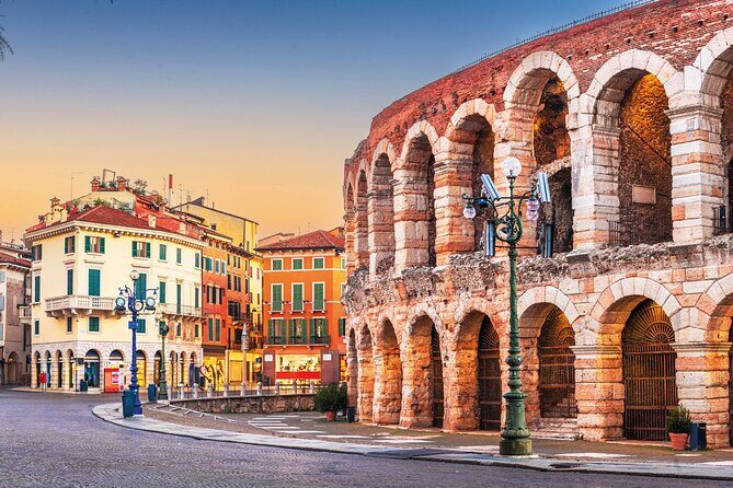 Verona Walking Tour with Audio and Written Guide by a Local - Key Points