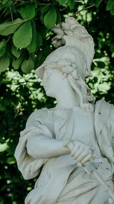 Versailles: 1.5 Private Horseback Garden Ride + Lunch - Key Points