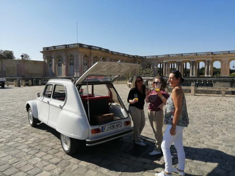 Versailles: 2 hours Citytour in vintage car & Extension Park - Key Points