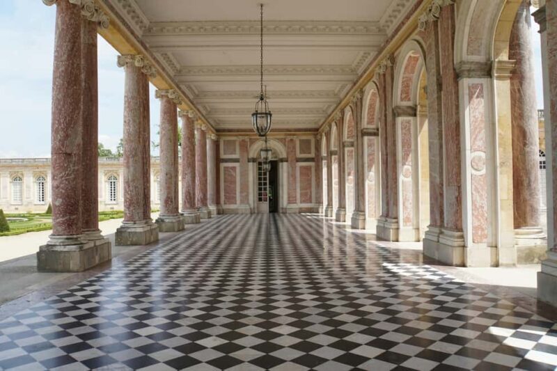 Versailles: Palace and Marie Antoinette's Hamlet Guided Tour - Experience the Grandeur of Versailles: Palace, Gardens, and Marie Antoinette’s Hamlet