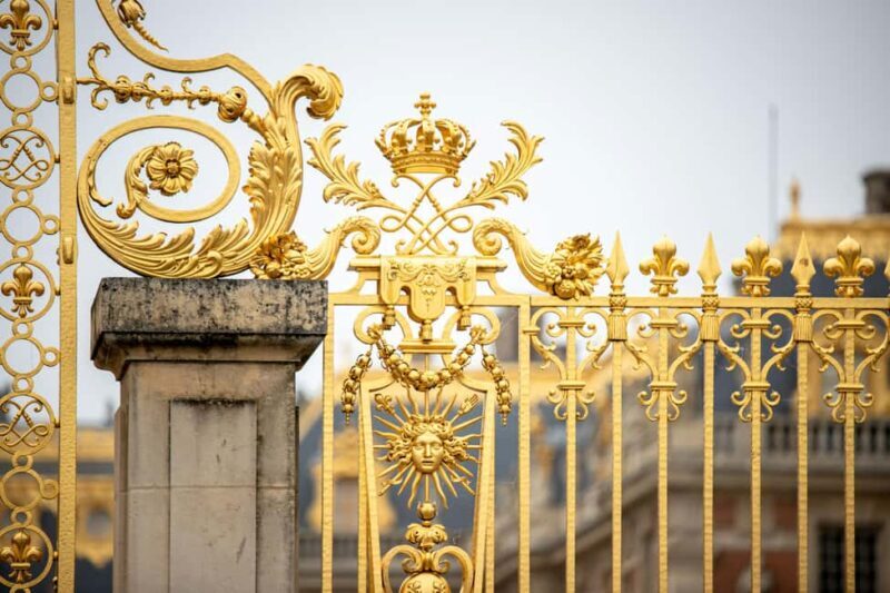 Versailles Palace Guided Experience and Gardens Entry 10 PPL - A Deep Dive into the Versailles Experience
