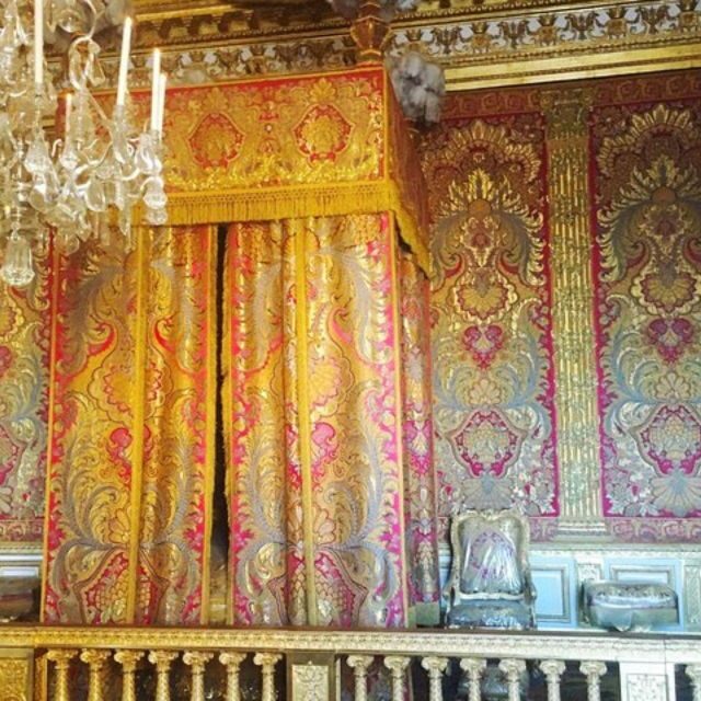 Versailles Palace Skip The Line Access Half Day Private Tour - The Value of a Private Guided Tour