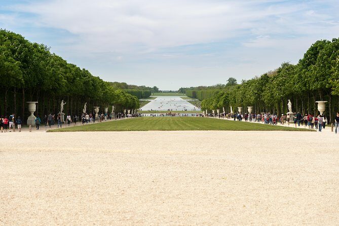 Versailles Palace with private guide - Who Should Consider This Tour?