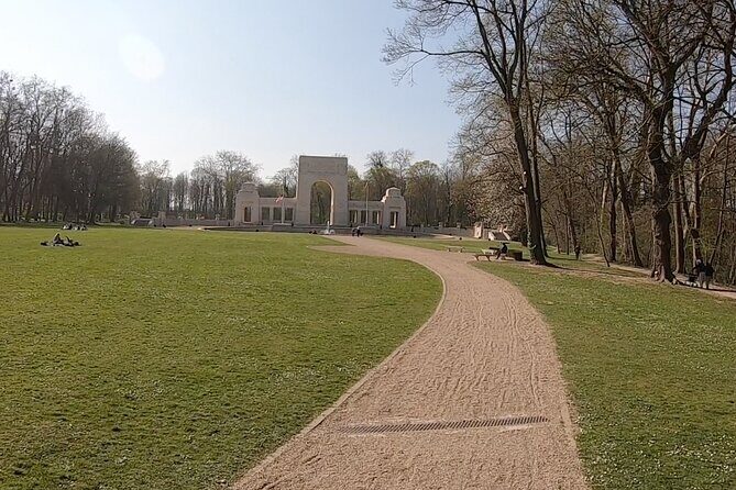 Versailles: Path of the Heroes on original electrics 2 wheels - Who Would Love This Tour?