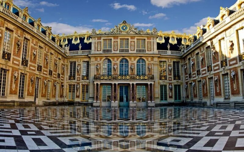 Versailles: Private Family Tour of Palace w/ Reserved Entry - A Deep Dive into the Versailles Experience