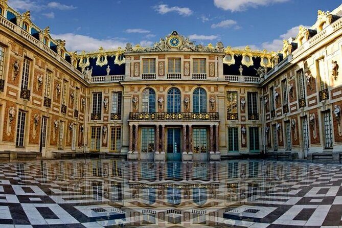 Versailles Private Guided Tour - Reserved Entry Included - Explore Versailles in Style: A Family-Friendly Private Guided Tour with Skip-the-Line Access