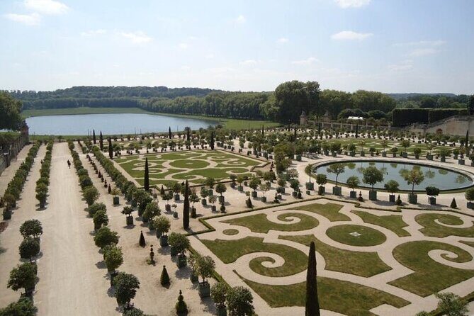 Versailles Royal Palace & Gardens with Exclusive Petit Apartments - Who Should Consider This Tour?