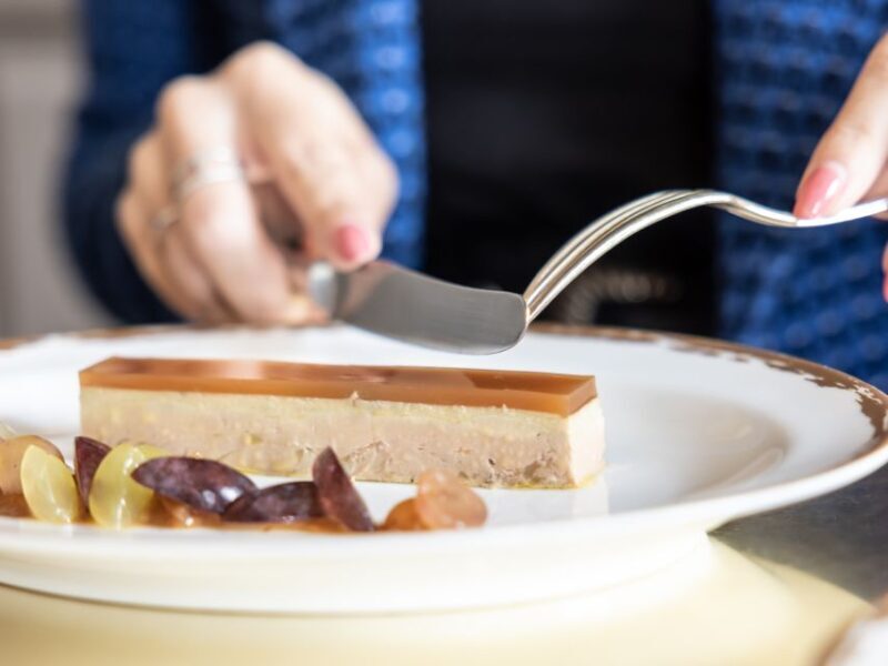 Versailles: Skip-the-Line Palace Entry Ticket & Lunch at Ore - FAQs
