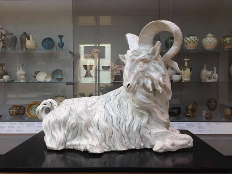 Victoria and Albert Museum London Private Guided Tour 3 hour - Authentic Insights from Reviews