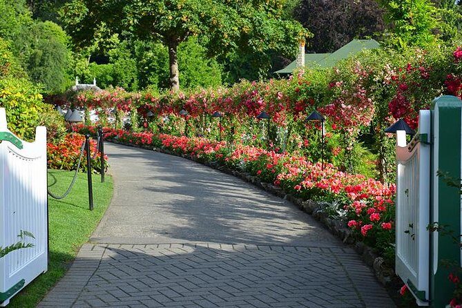 Victoria & Butchart Gardens Tour with Ferry from Vancouver - Who Would Appreciate This Tour?
