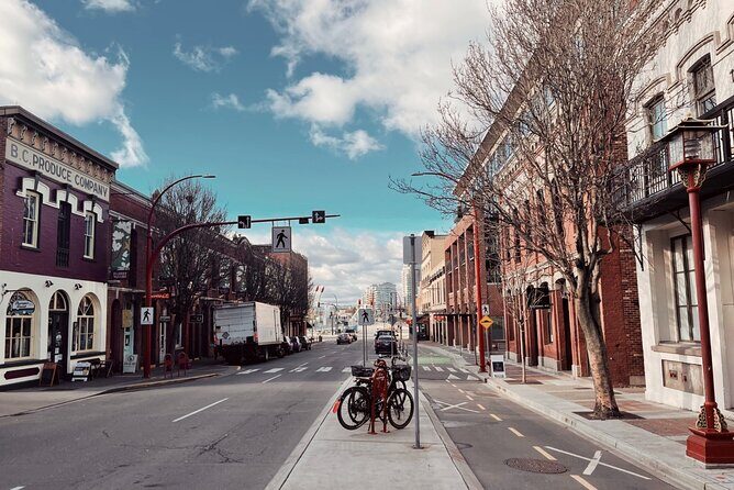 Victoria Scavenger Hunt and City Highlights Walking Tour - Frequently Asked Questions