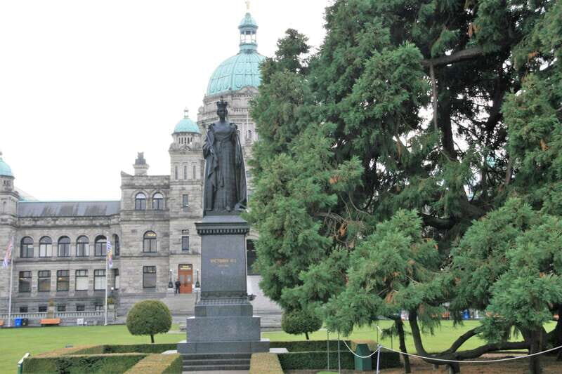 Victoria: Tips-Based City Highlights Walking Tour | 2.5-Hour - Authentic Experiences from Real Travelers