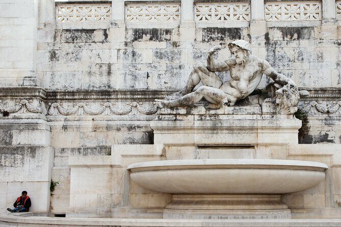 Vicus Caprarius: The Hidden Aqueducts and Fountains of Rome - Starting Point: Piazza Venezia and Its Architectural Grandeur