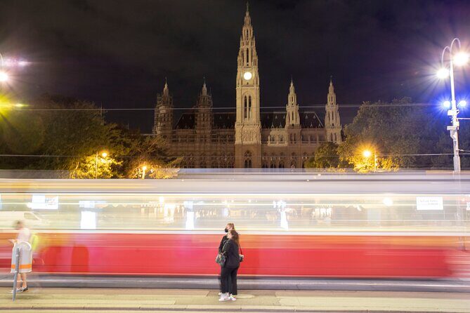 Vienna at night! Photo tour of the most beautiful buildings in the city - Who Should Consider This Tour?