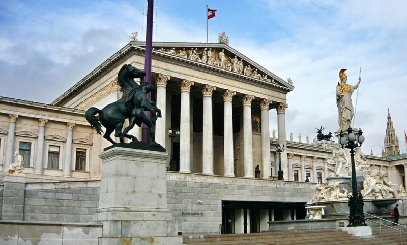 Vienna: Best of Vienna in 2 Hours with a Local - Key Points