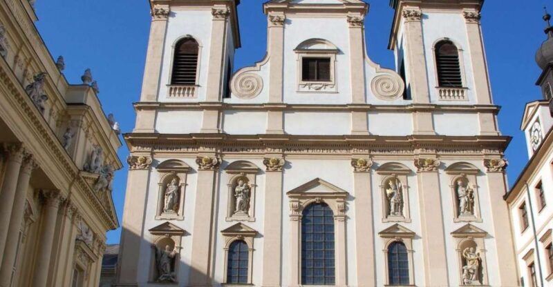 Vienna: Courtyards & Hidden Places Walking Tour - In-Depth Look at the Tour Experience
