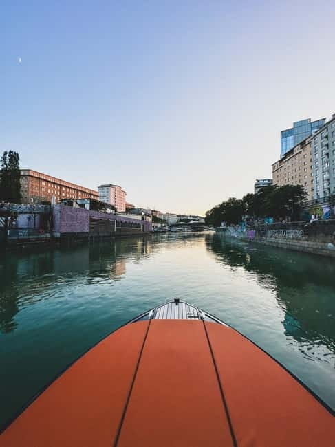 Vienna: Exclusive yacht trip on the Danube - Who should consider this yacht trip?