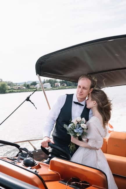 Vienna: Exclusive yacht trip on the Danube - The Sum Up