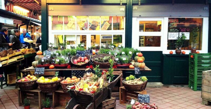 Vienna: Naschmarkt Food Tasting Tour - The Highlights of the Market
