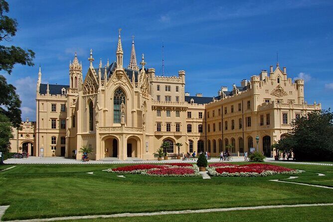 Vienna-Prague One-Way Sightseeing Tour Bus - Starting Point: Vienna and the Journey Begins at 9:00am