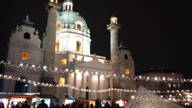 Vienna: Private Christmas Markets Tour with Drink & Snack - Am Hof Christmas Market: Arts, Crafts, and a Warm Mug