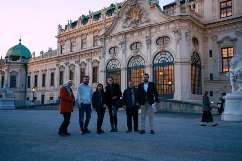 Vienna: Romanian Heritage and Christmas Markets Guided Tour - Christmas Markets: Vienna’s Festival of Lights