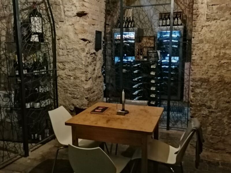 Vienna: Romantic Old Vienna City Walk and Wine Tasting - Who Will Love This Tour?