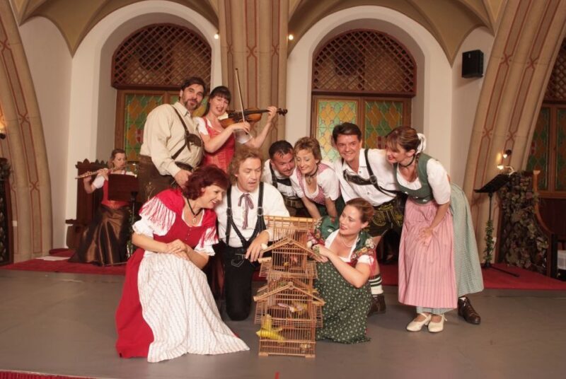 Vienna: Traditional Dinner Show at the Wiener Rathauskeller - FAQs