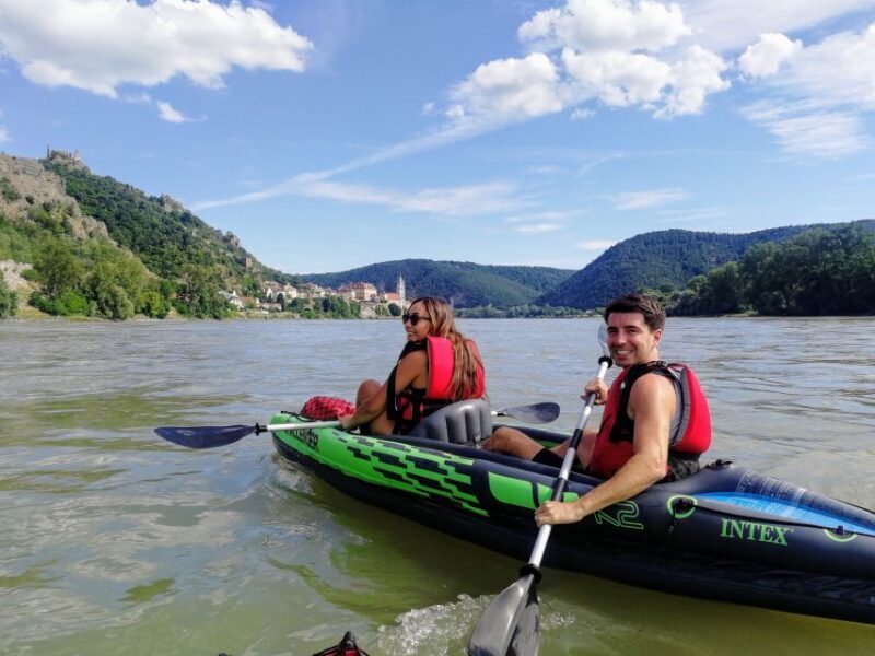 Vienna: Wachau Valley Private Kayak and Wine Tour - Exploring Durnstein