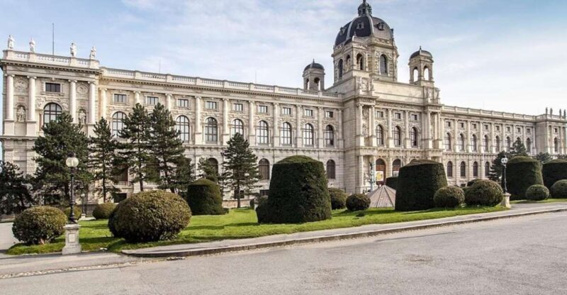 Vienna: Walking Tour of the Historic Ringstrasse - Exploring Vienna’s Ringstrasse: A Walk Through History and Beauty