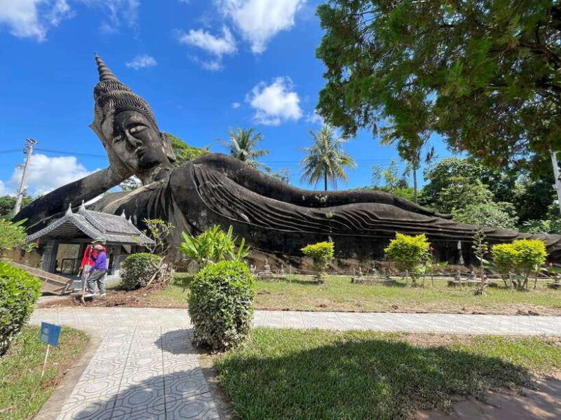 Vientiane: Half-Day City Tour with Patuxai and Buddha Park - Key Points