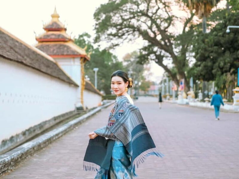 Vientiane: Traditional Lao Dress Rental and Photo Session - Key Points
